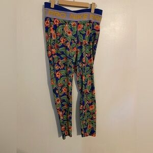 Nike pro leggings medium tight fit